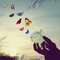 爱笑的猫的头像-满久琦的个人网站